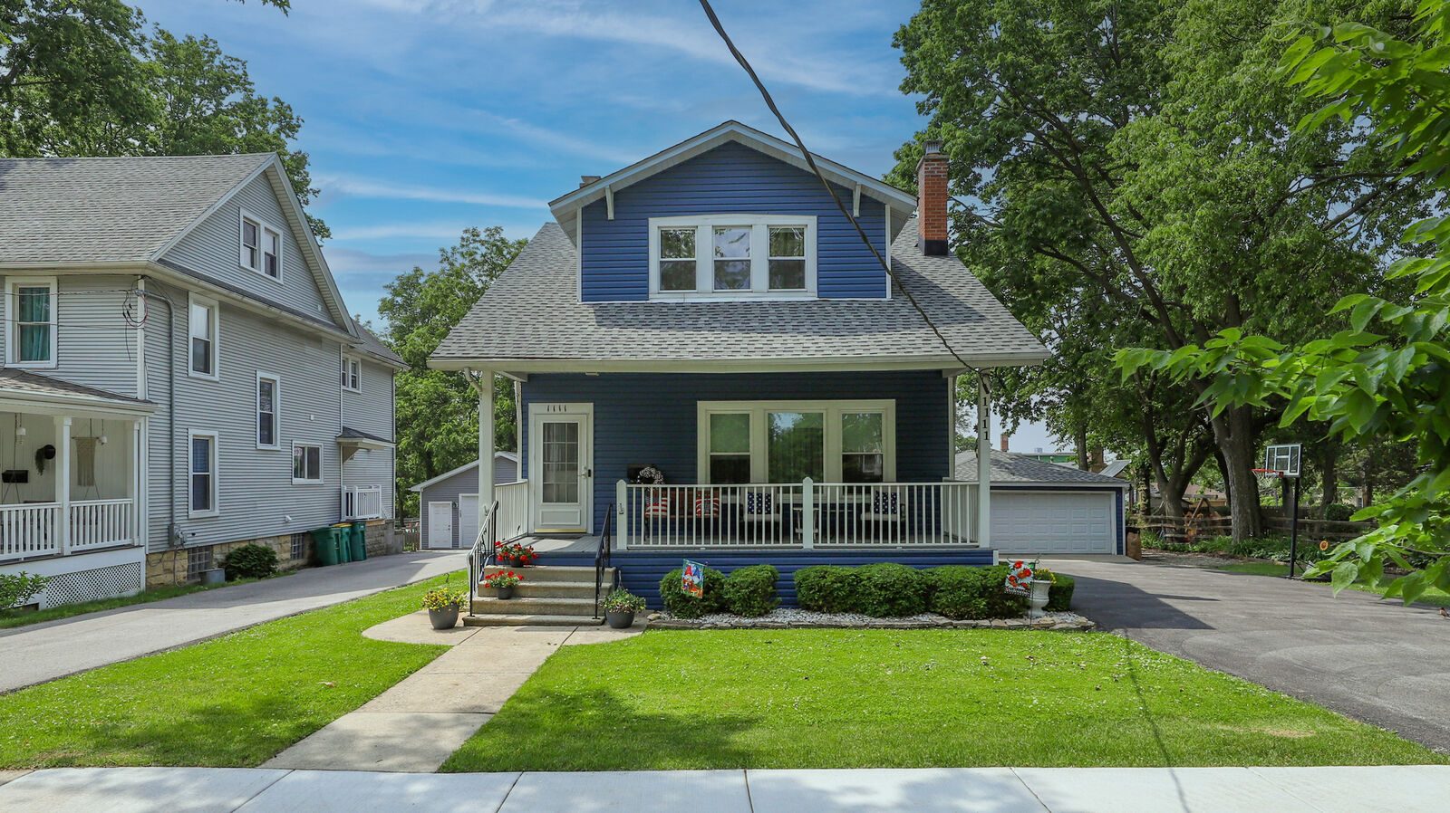 Property Photo:  1111 S Washington Street  IL 60441 