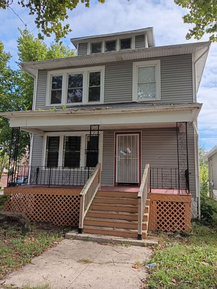 Property Photo:  12001 S Lafayette Avenue  IL 60628 