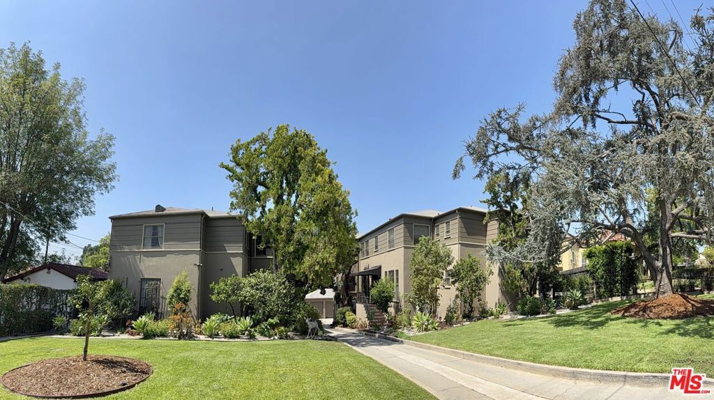Property Photo:  2612 Locksley Place  CA 90039 