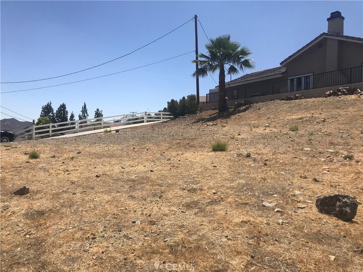 Property Photo:  22747 Inspiration Point  CA 92587 