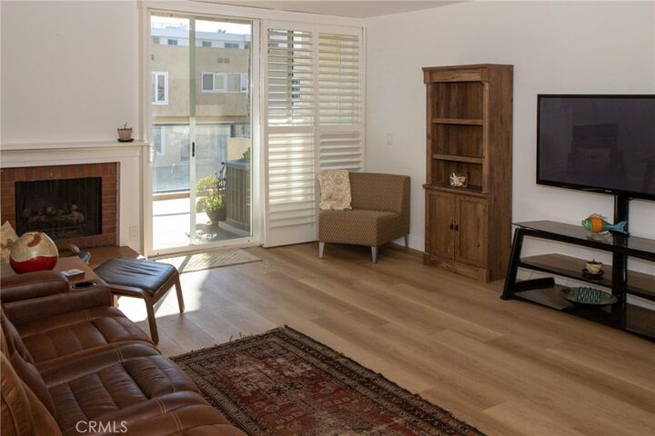 Property Photo:  1 3rd Place 2  CA 90802 