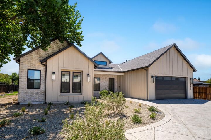 Property Photo:  417 Hovey Ct  CA 95678 