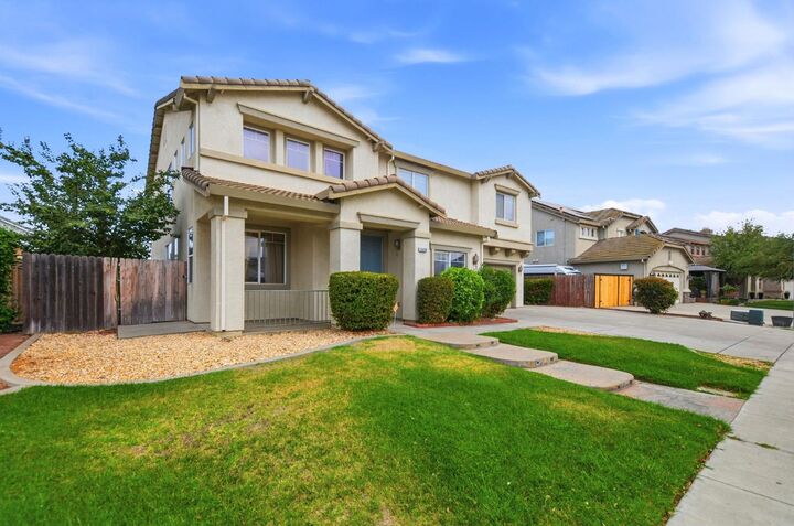 Property Photo: 1570 Sage Sparrow Avenue CA 95337