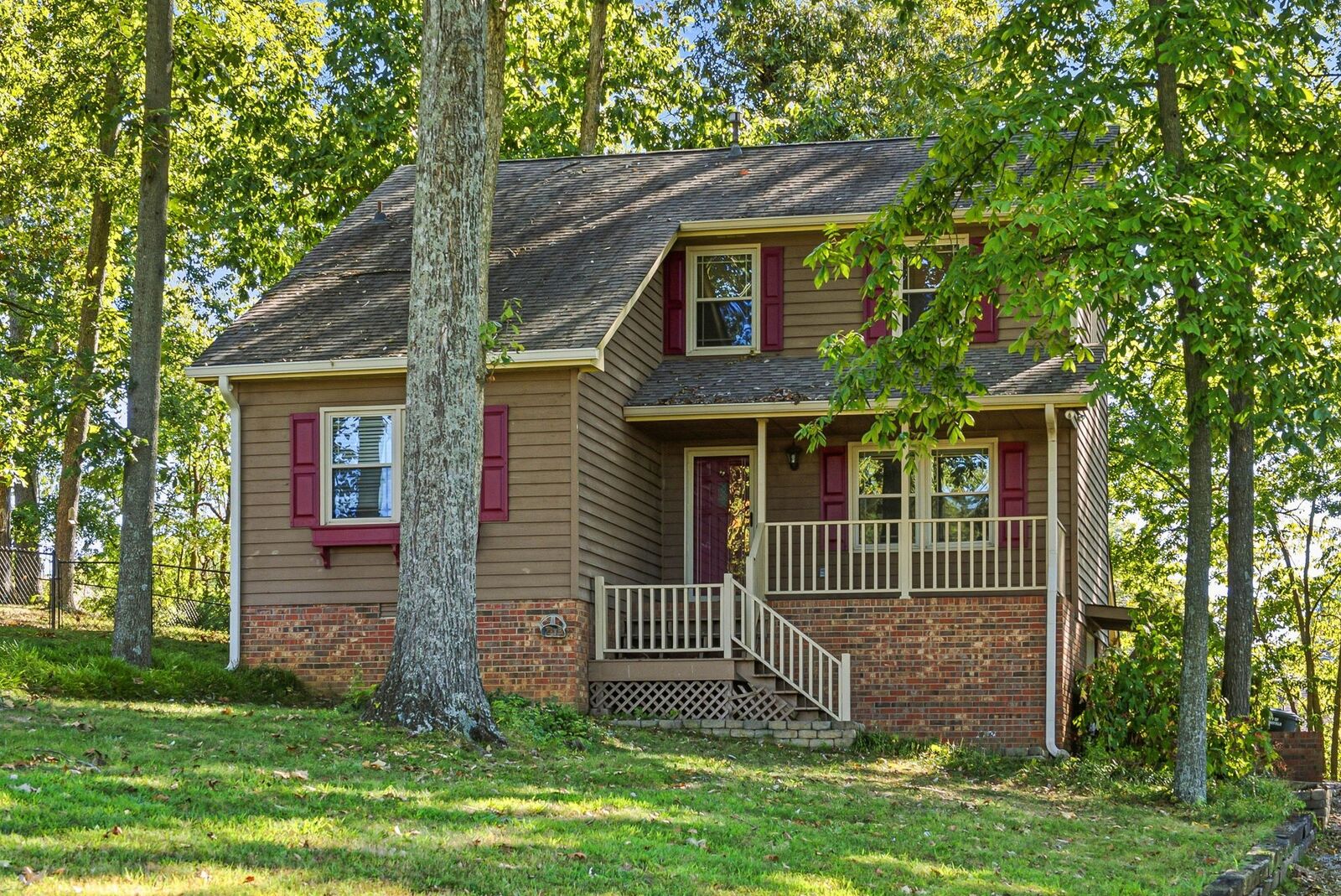 Property Photo:  822 Hillside Dr  TN 37172 