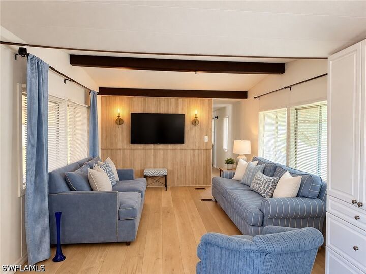 Property Photo:  1 Jacaranda Court  FL 34110 