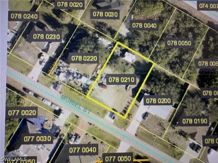 Property Photo: 418 Muriel Street FL 33976