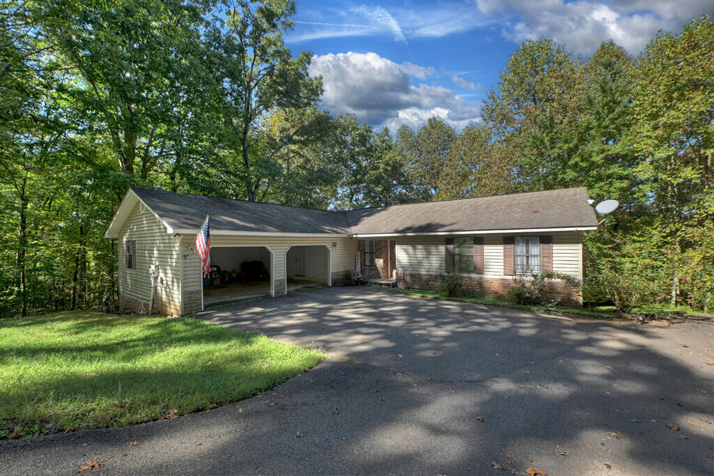 Property Photo:  99 Highland Circle  GA 30513 