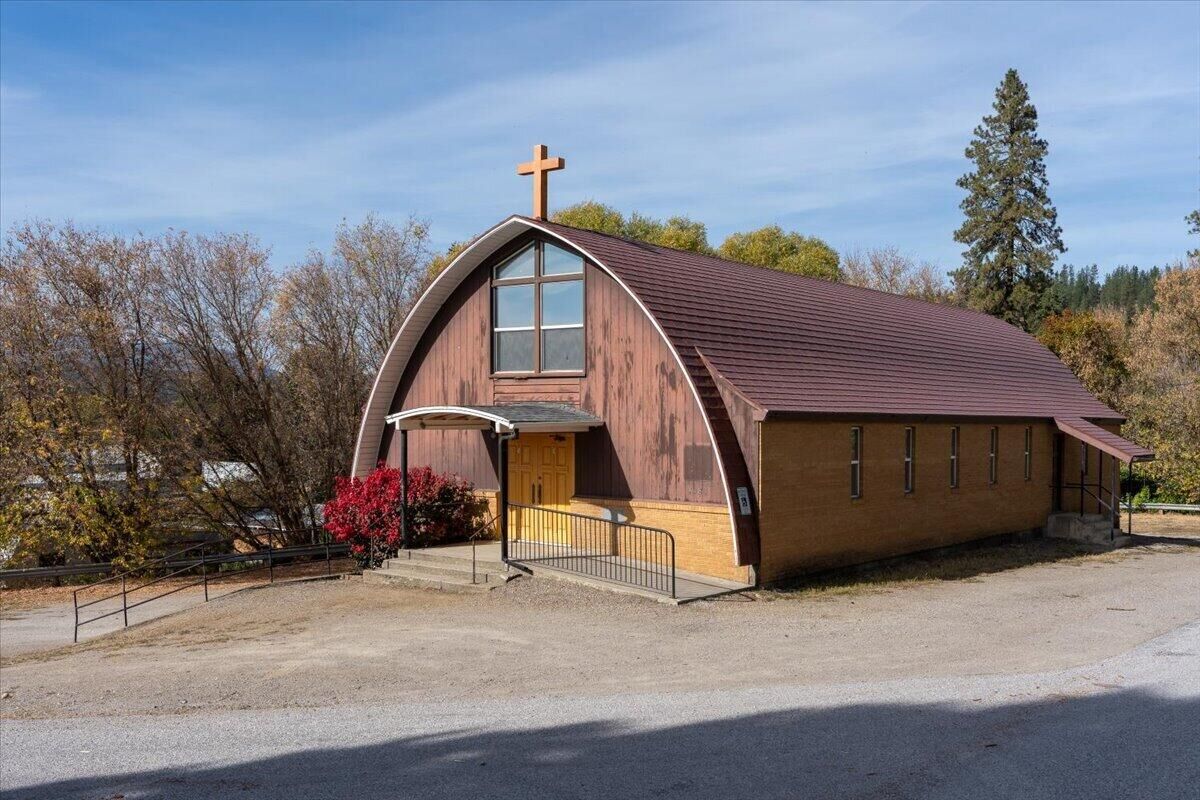 Property Photo:  