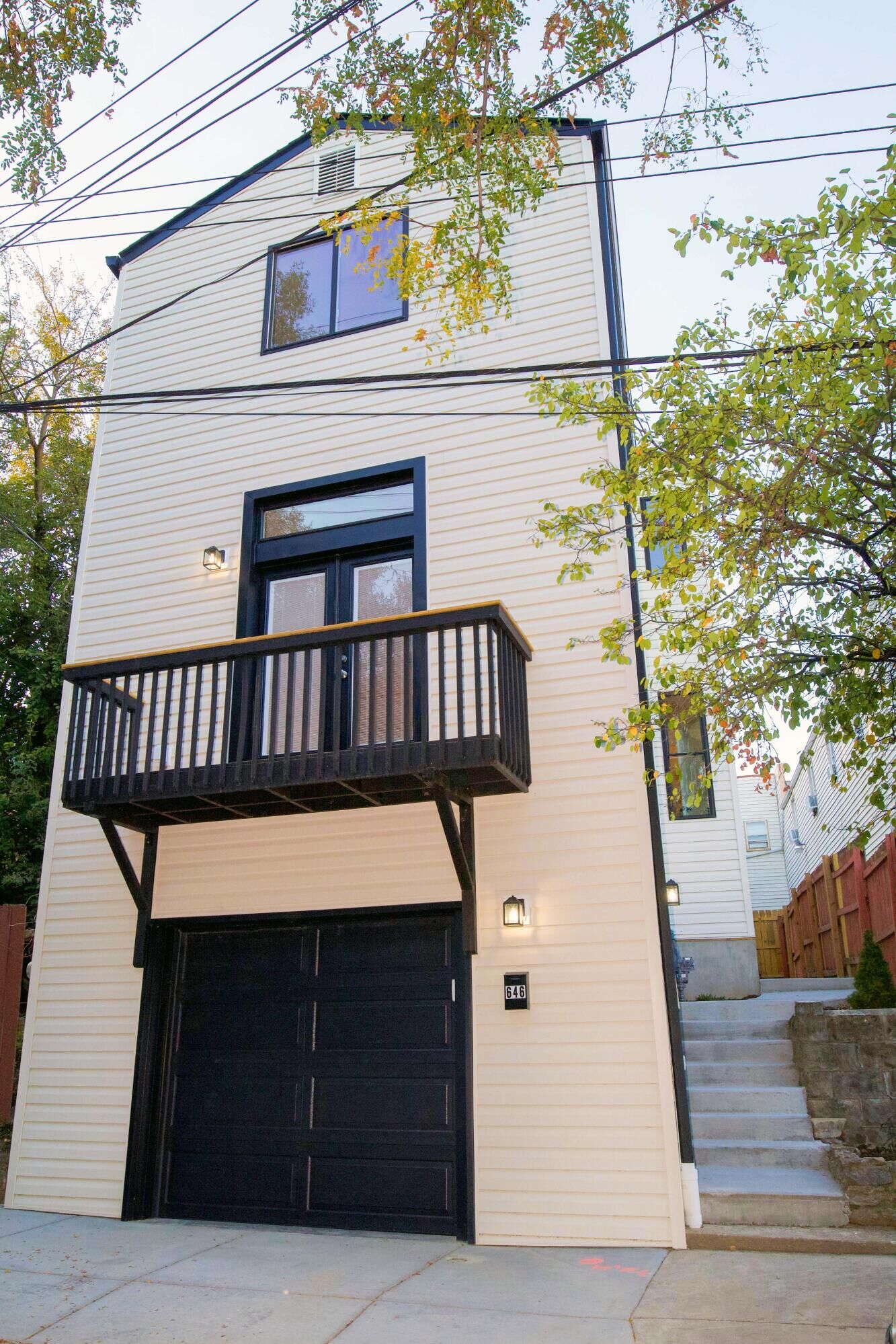 Property Photo:  646 W 11th Street  KY 41011 