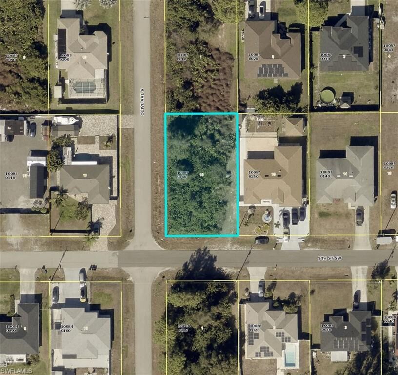 Property Photo: 3114 5th St SW FL 33976