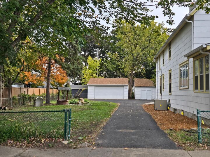 Property Photo:  1156 Galtier Street  MN 55117 