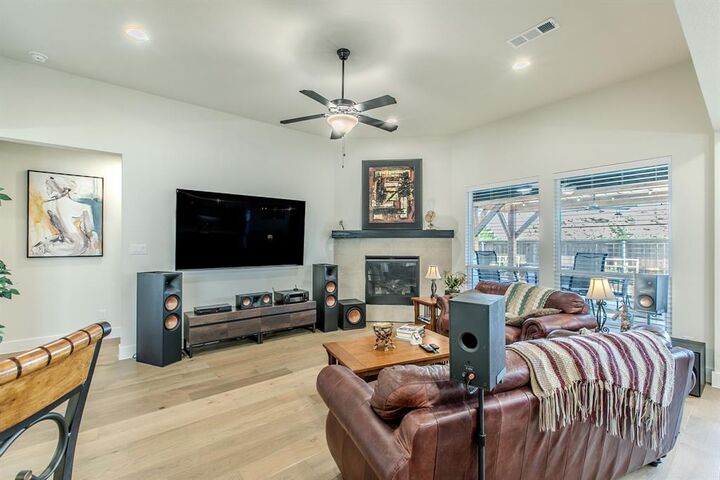 Property Photo:  4437 Timberdrift Street  TX 76065 