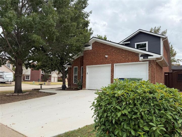 Property Photo: 1362 Chinaberry Drive TX 75077