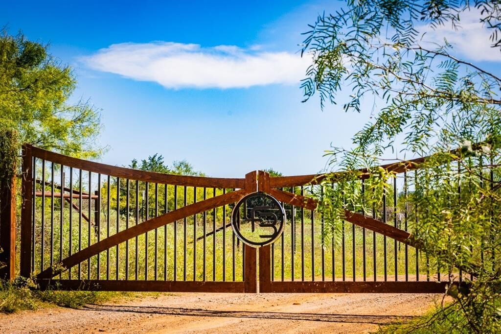Property Photo:  2025 Jesses Run Road  TX 76449 