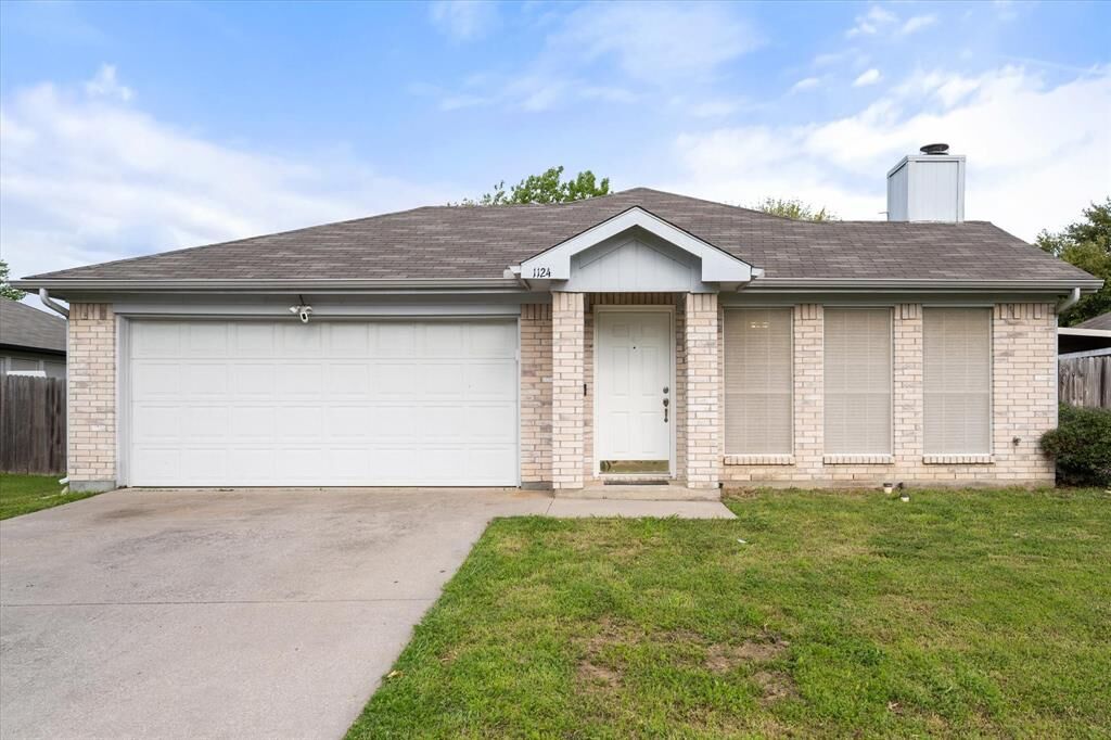 Property Photo:  1124 Margie Street  TX 76028 