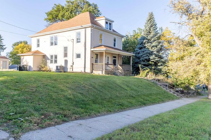 Property Photo: 112 16th Street IA 51103