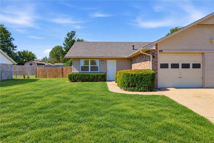 Property Photo: 1816 & 1818 S 14th Street AR 72758