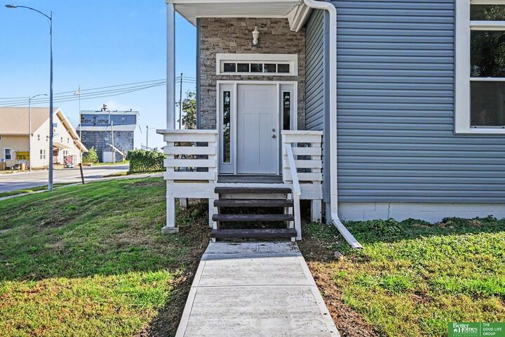 Property Photo: 708 Main Street NE 68029