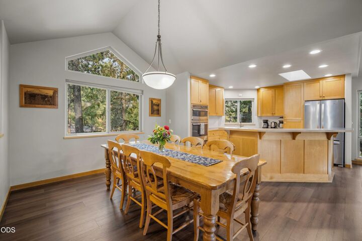 Property Photo: 18130 Mt Baker Lane 4 OR 97707