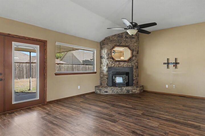 Property Photo: 7013 NW 100th Street OK 73162