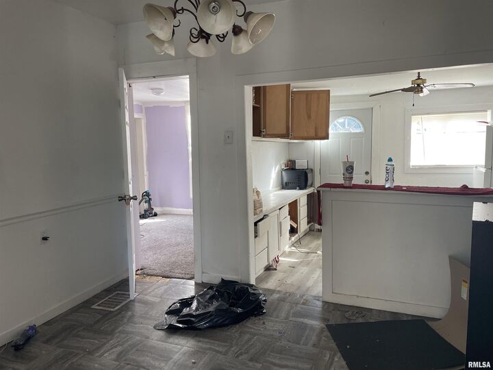 Property Photo:  116 W Maple Street  IL 61520 