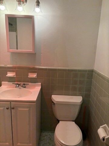 Property Photo:  31 Pond Street 26  MA 02451 
