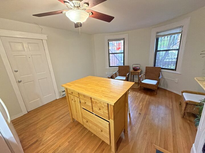 Property Photo:  81 E Brookline St 1  MA 02118 