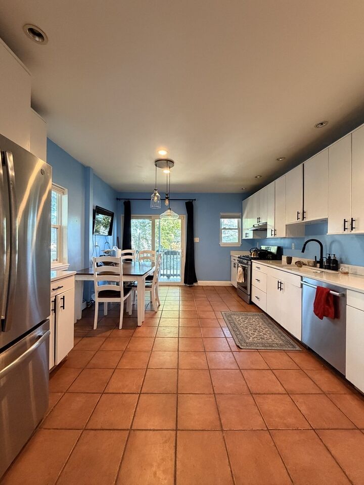 Property Photo:  182 Ruthven 2  MA 02121 