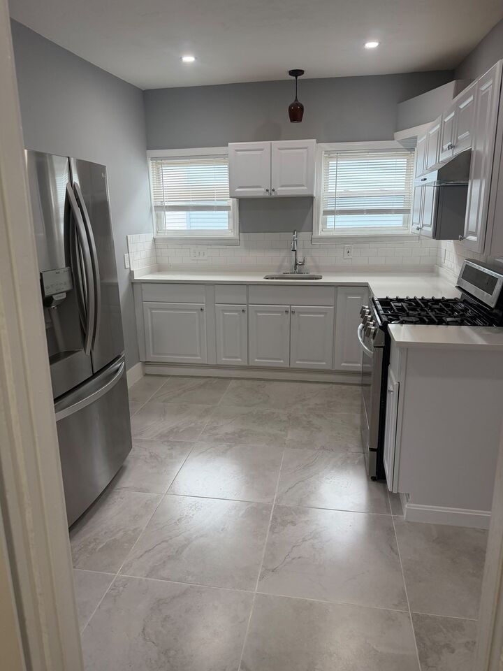 Property Photo: 99 New Park 2 MA 01905