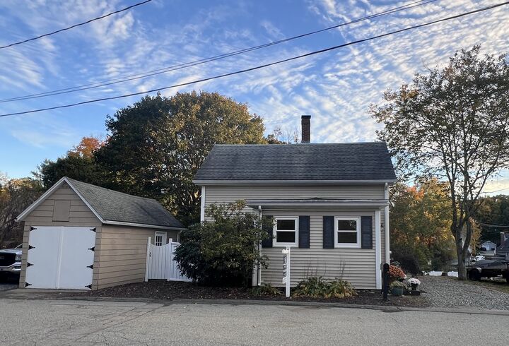 Property Photo:  23 Stowe Ct  MA 01749 