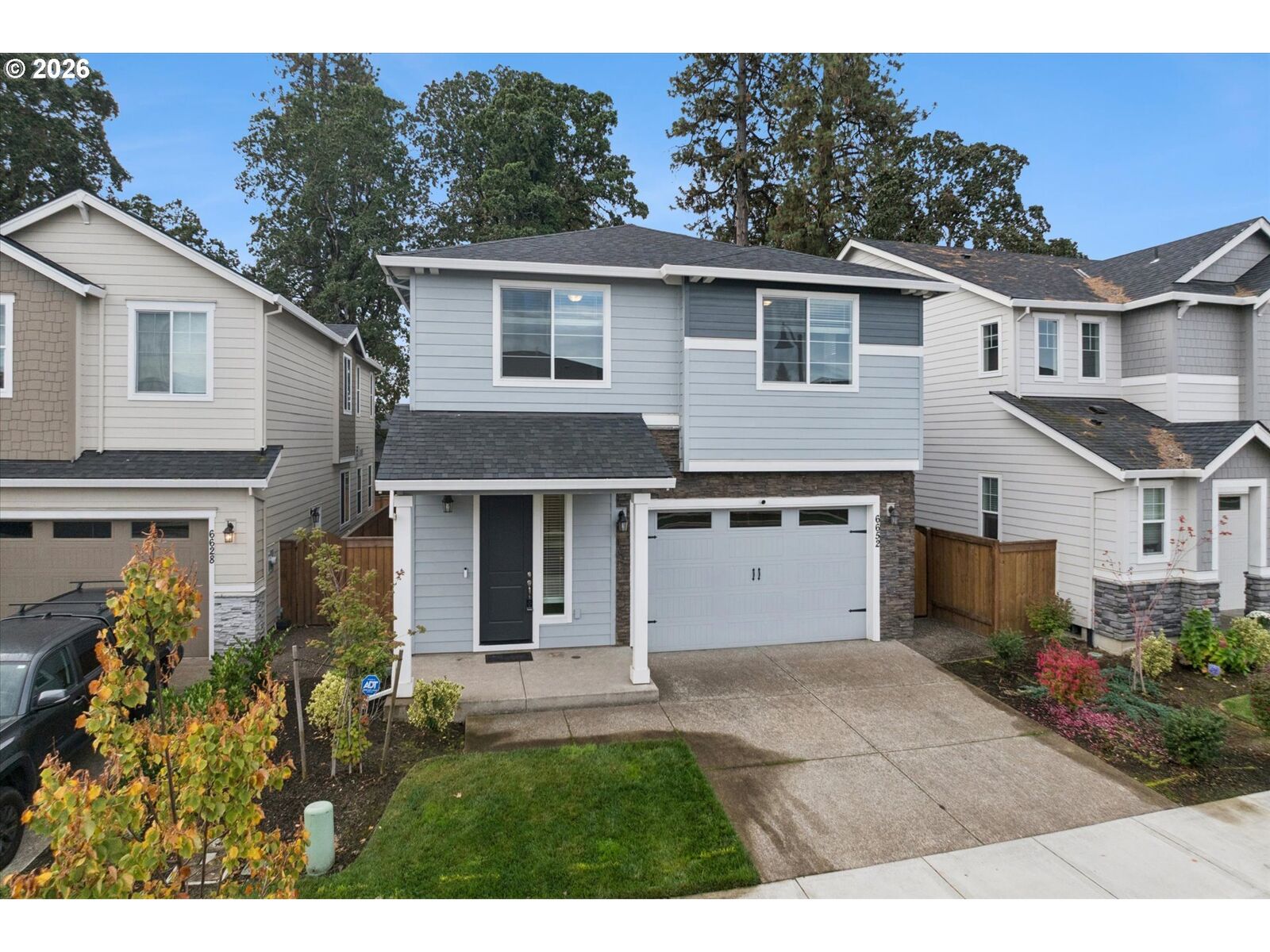 Property Photo: 6652 SW Lupine Way OR 97070