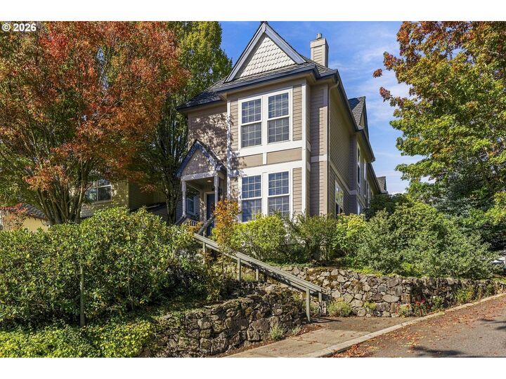 Property Photo:  2533 NW Stimpson Ln 29  OR 97229 