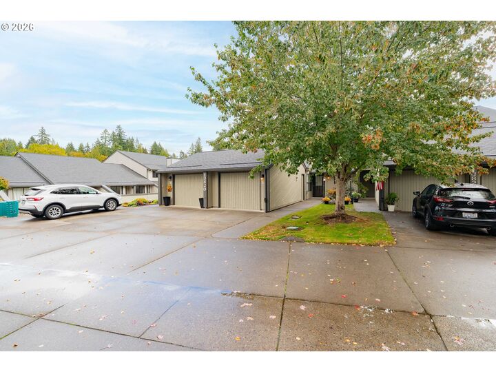 Property Photo: 13820 NW 10th Ct E WA 98685