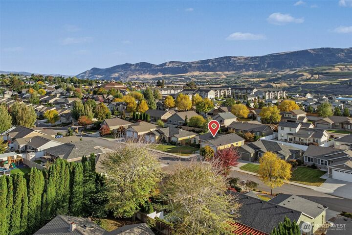 Property Photo: 1386 Bopulder Loop WA 98802