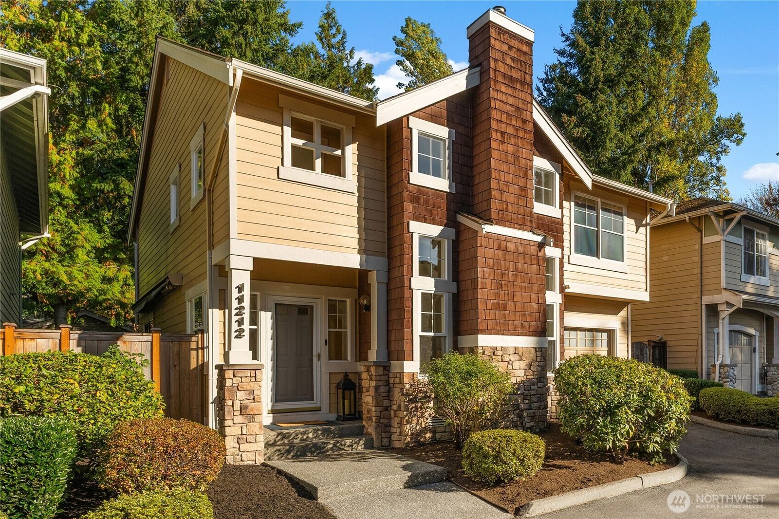 Property Photo:  11212  122nd Lane NE 7  WA 98033 