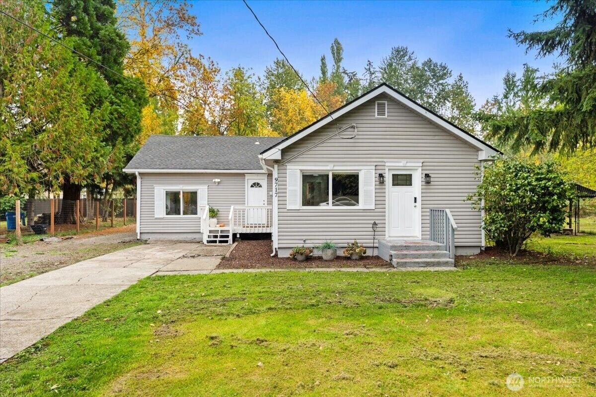 Property Photo:  9719  9th Avenue E  WA 98445 