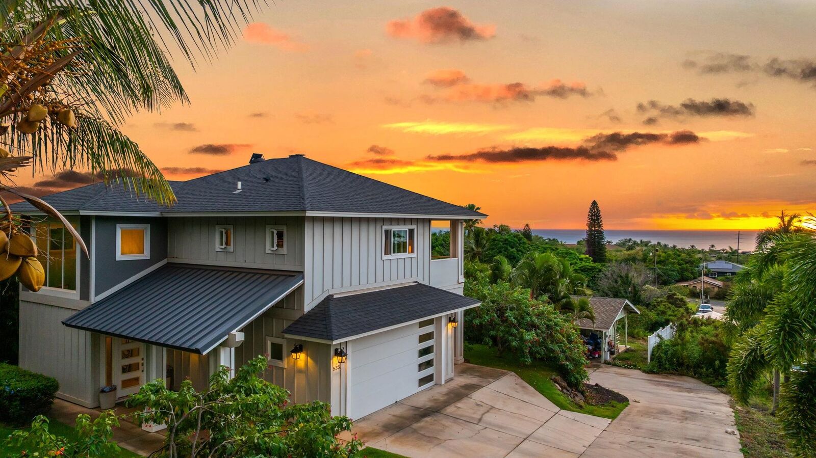 Property Photo:  533 Mikioi Pl Unit 2  HI 96753 