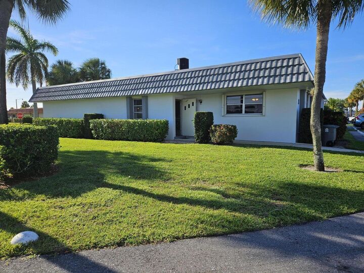 Property Photo:  2886 Fernley Drive E 1  FL 33415 