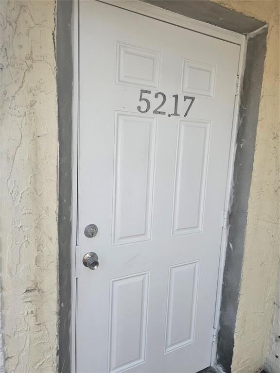 Property Photo:  5217 NW 18th Court  FL 33313 
