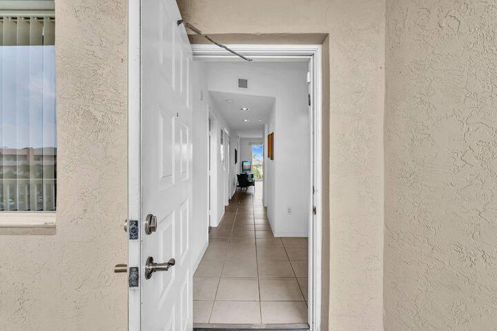 Property Photo:  7775 Yardley Drive 403  FL 33321 