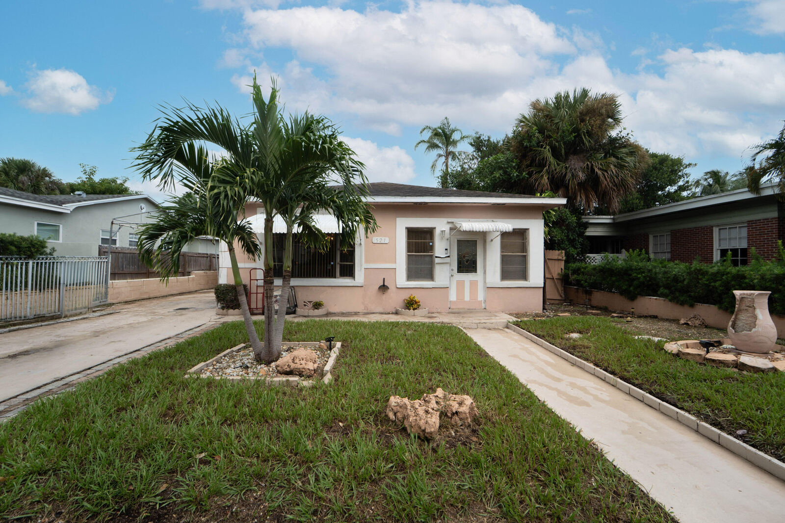 Property Photo: 521 26th Street FL 33407