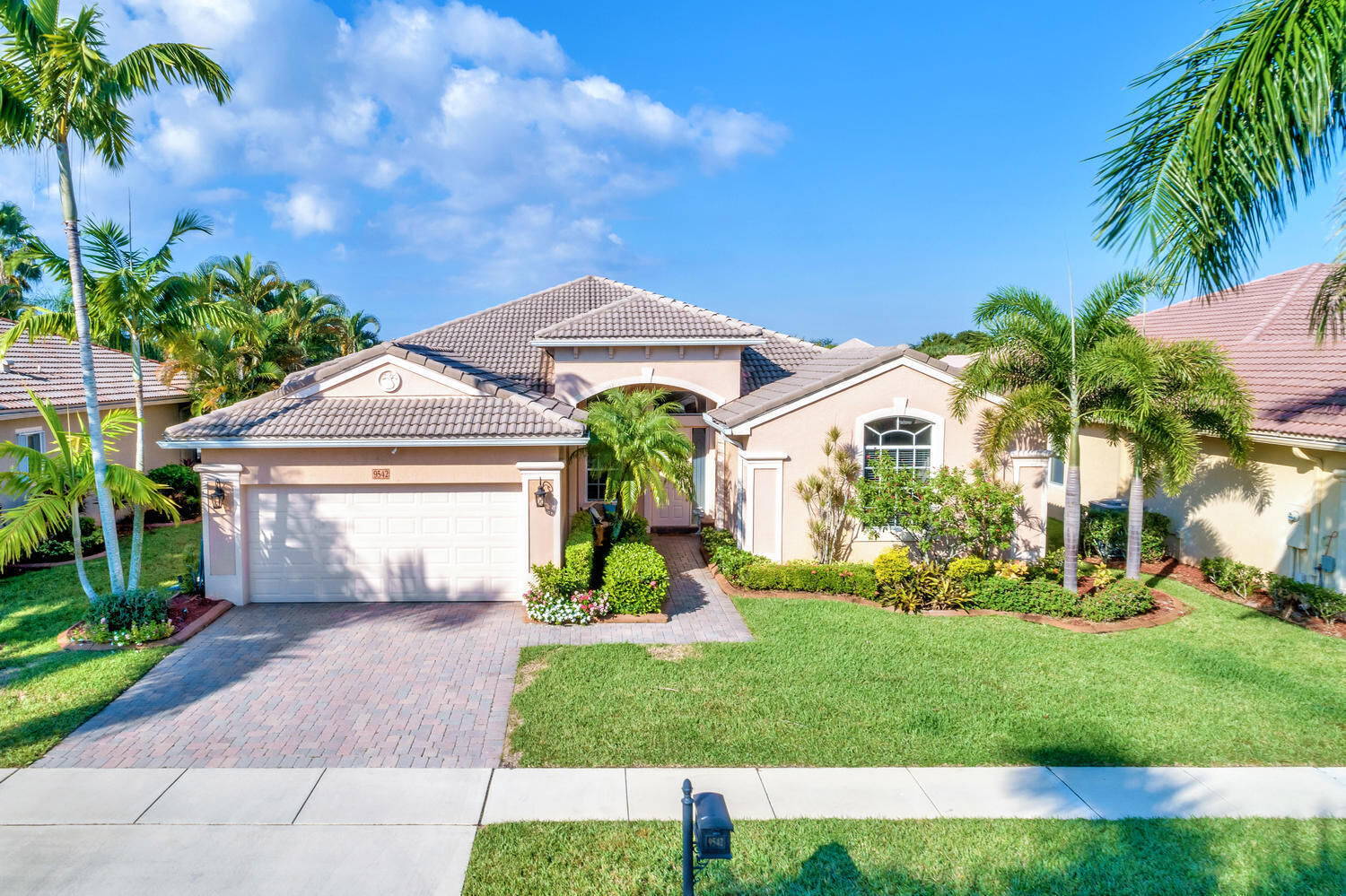 Property Photo:  9542 Lantern Bay Circle  FL 33411 