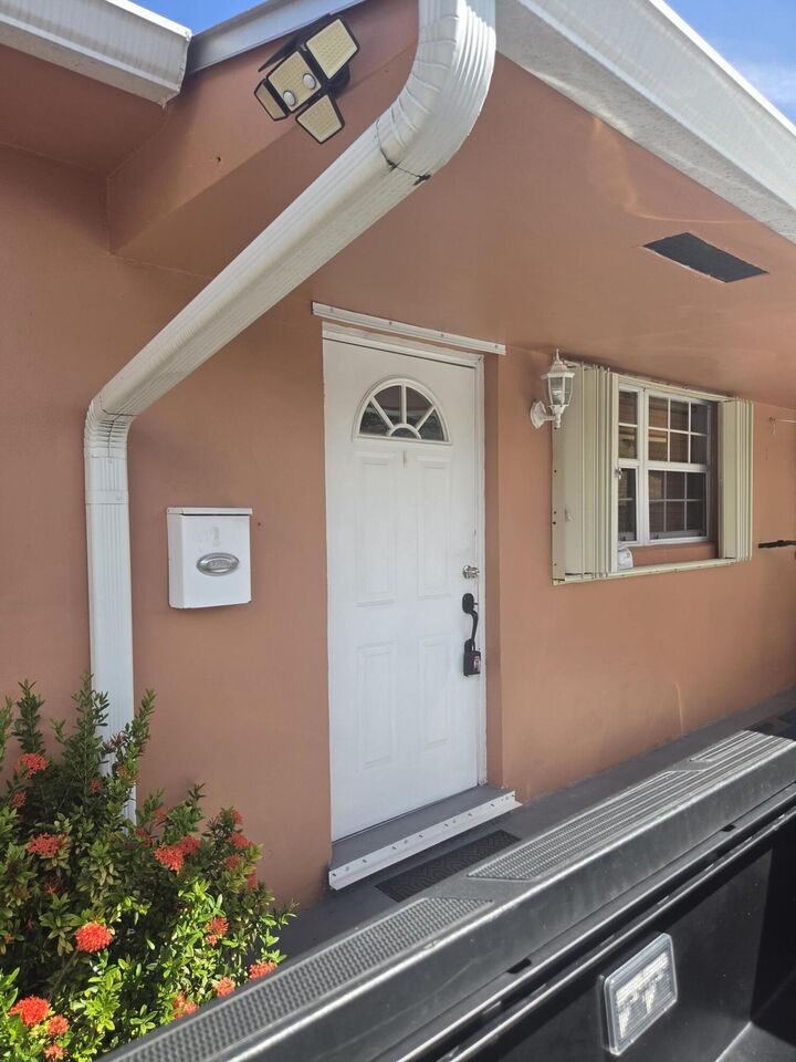 Property Photo: 932 Green Street A FL 33405
