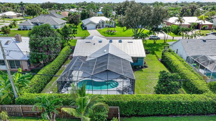 Property Photo:  609 SE Barr Street  FL 34984 