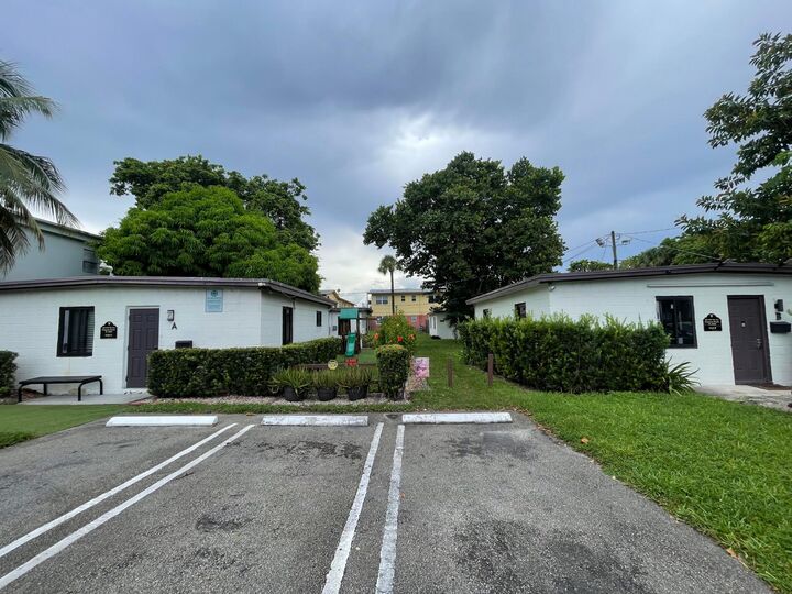 Property Photo: 103 NW 7th F FL 33060