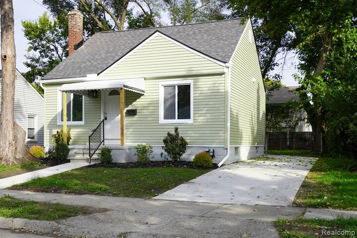 Property Photo: 569 E Coy Avenue MI 48030