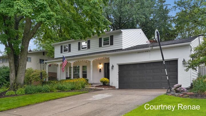 Property Photo: 2726 Hampshire Boulevard SE MI 49506
