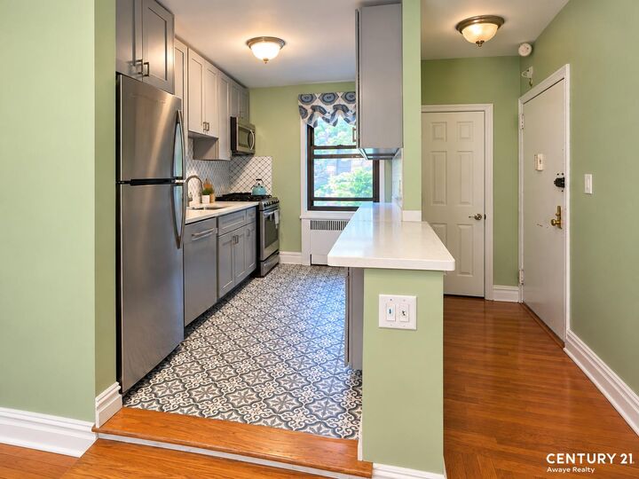 Property Photo:  125 Ocean Avenue 5-D  NY 11225 
