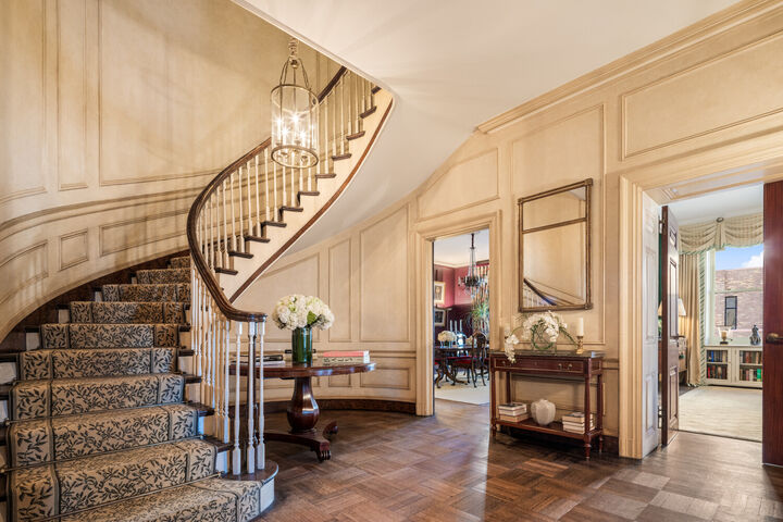 Property Photo:  812 Park Avenue 11/12B  NY 10021 