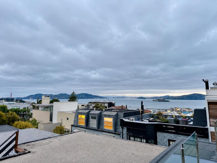 Property Photo:  312 Lombard Street  CA 94133 